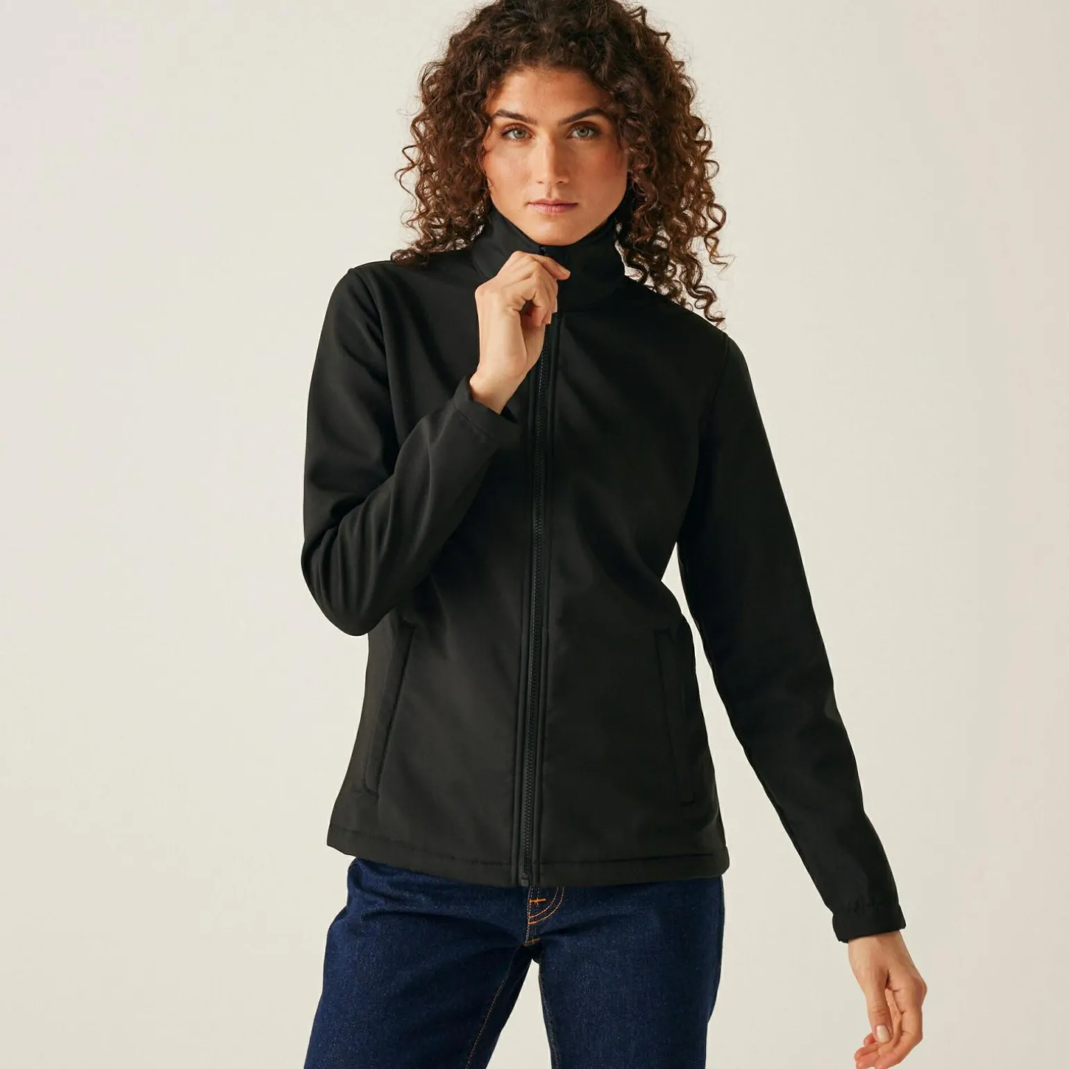 Damski softshell Ablaze | Czarny