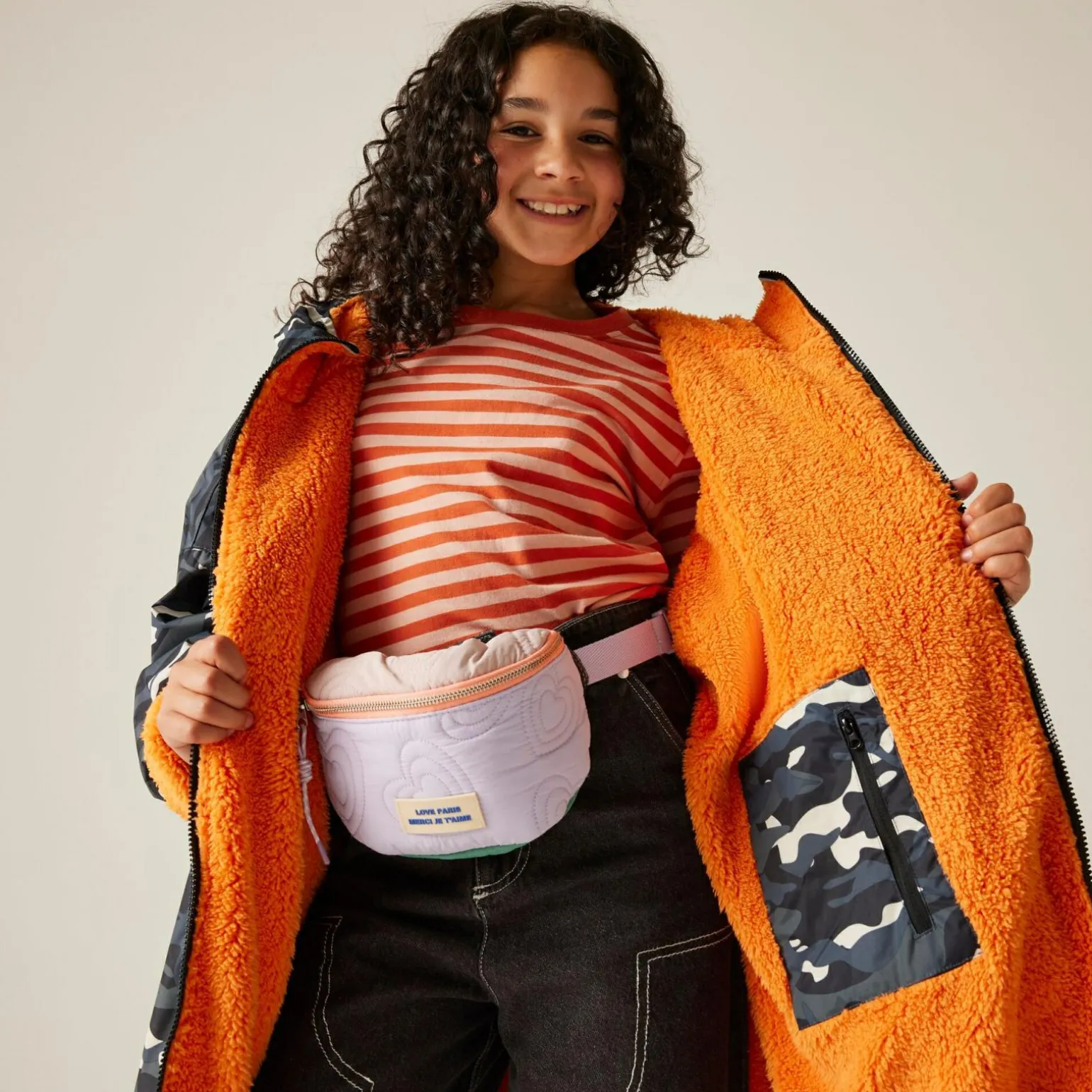 Dziecięcy płaszcz plażowy wodoodporny Junior Changing Robe | Czarny