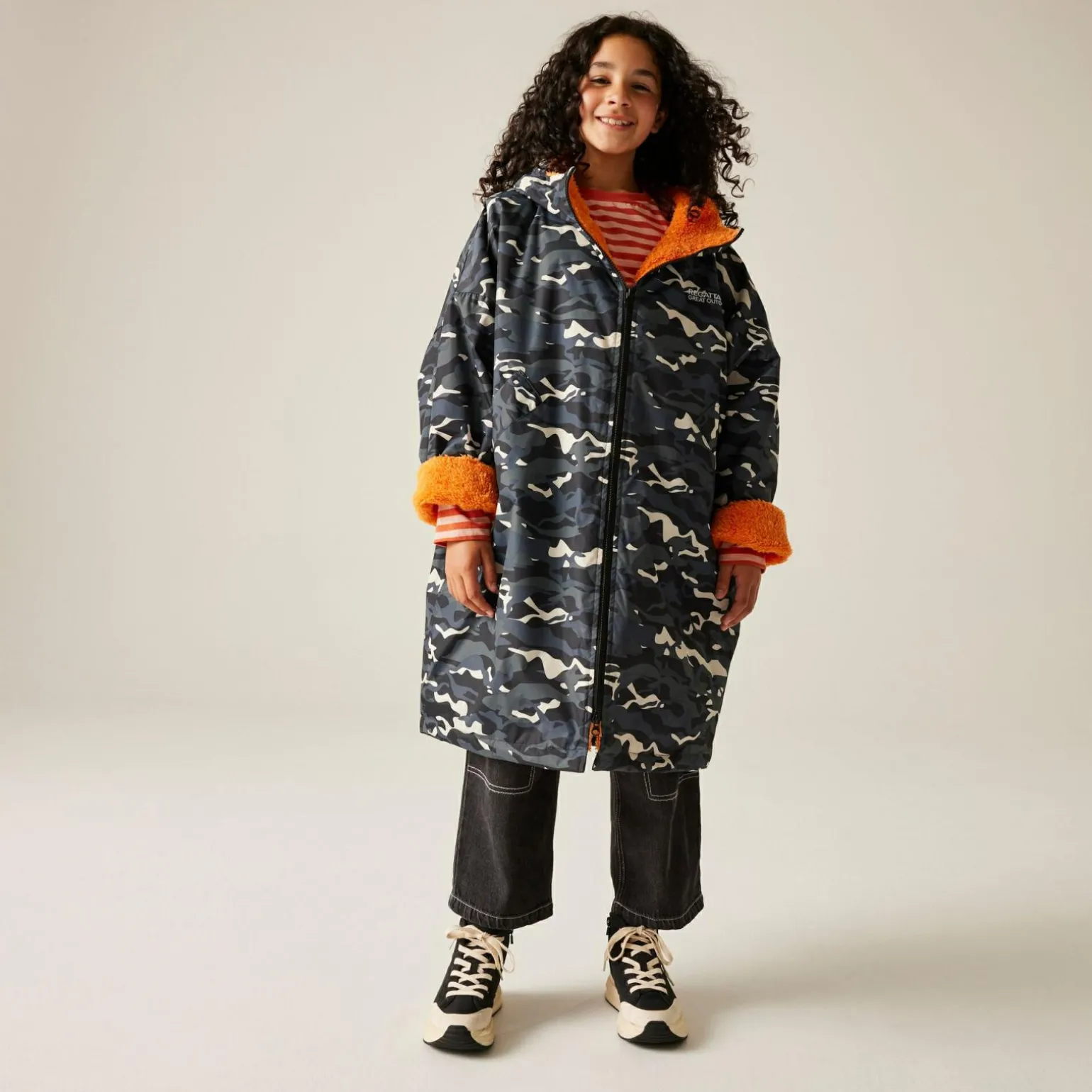 Dziecięcy płaszcz plażowy wodoodporny Junior Changing Robe | Czarny